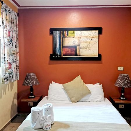 Hotel Casa Mallorca Cancún Esterno foto
