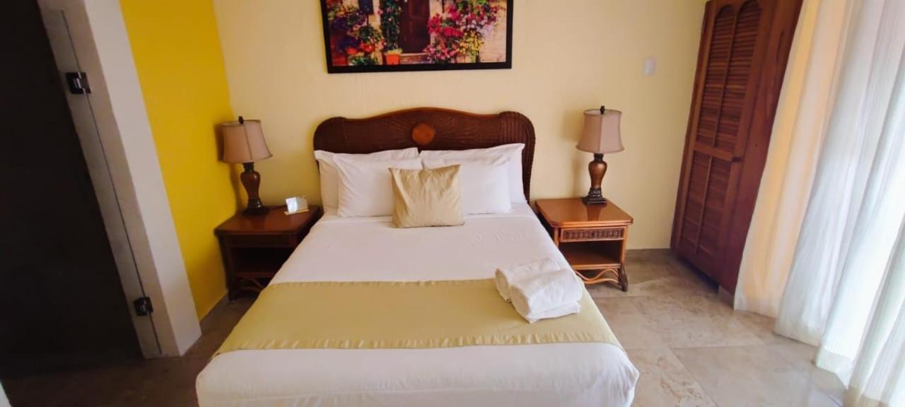 Hotel Casa Mallorca Cancún Esterno foto