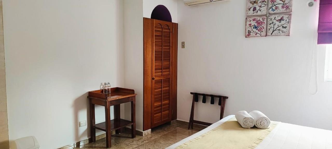Hotel Casa Mallorca Cancún Esterno foto