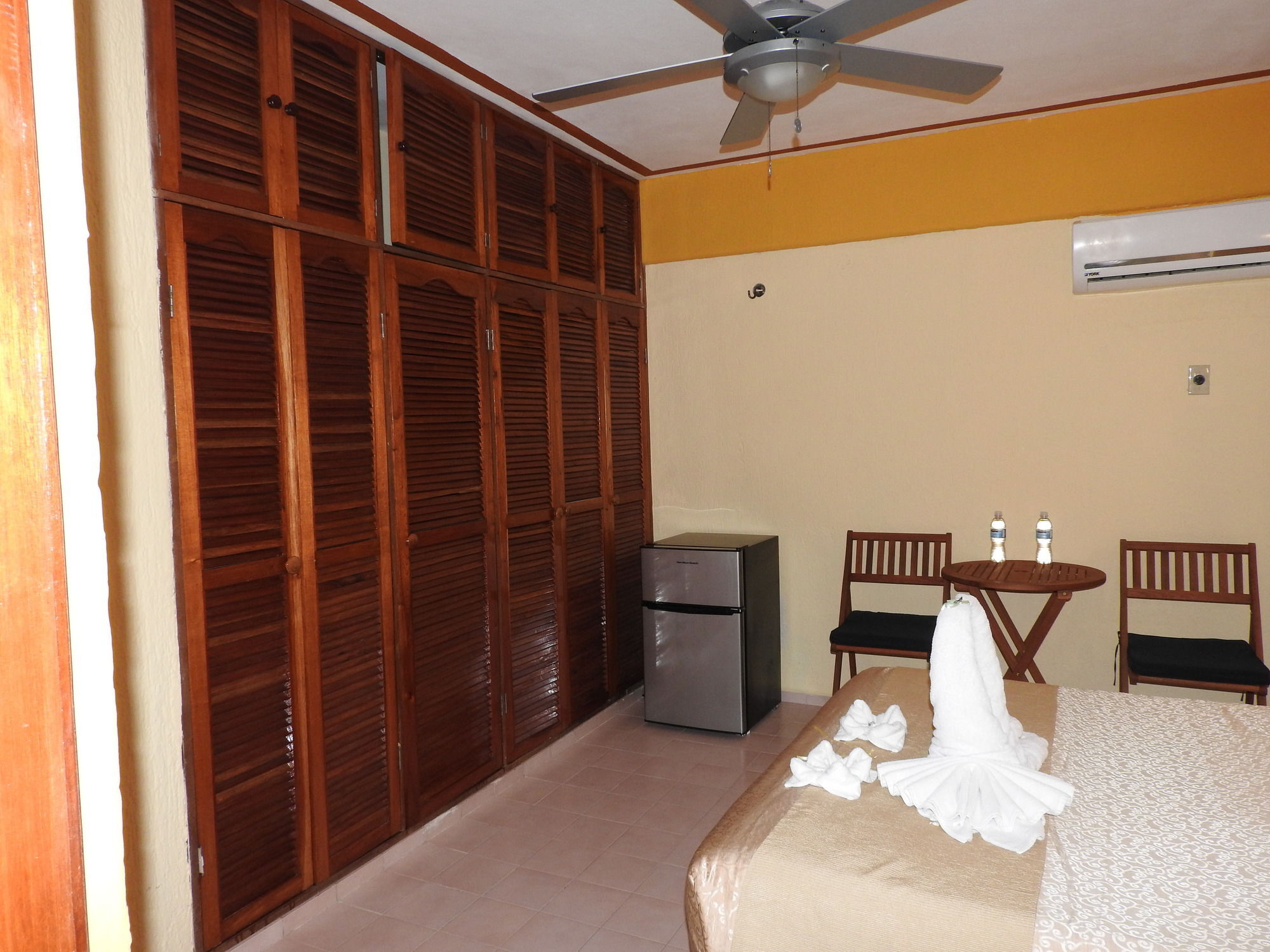 Hotel Casa Mallorca Cancún Esterno foto